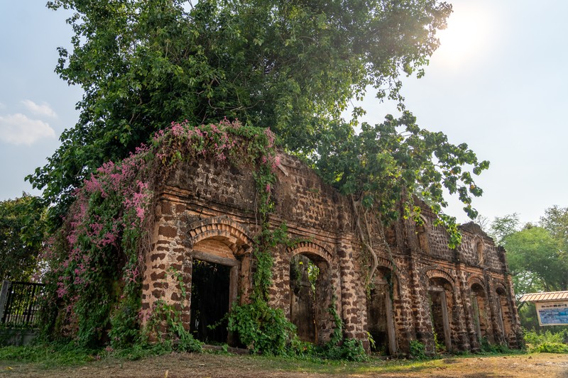 ตึกหินโบราณ