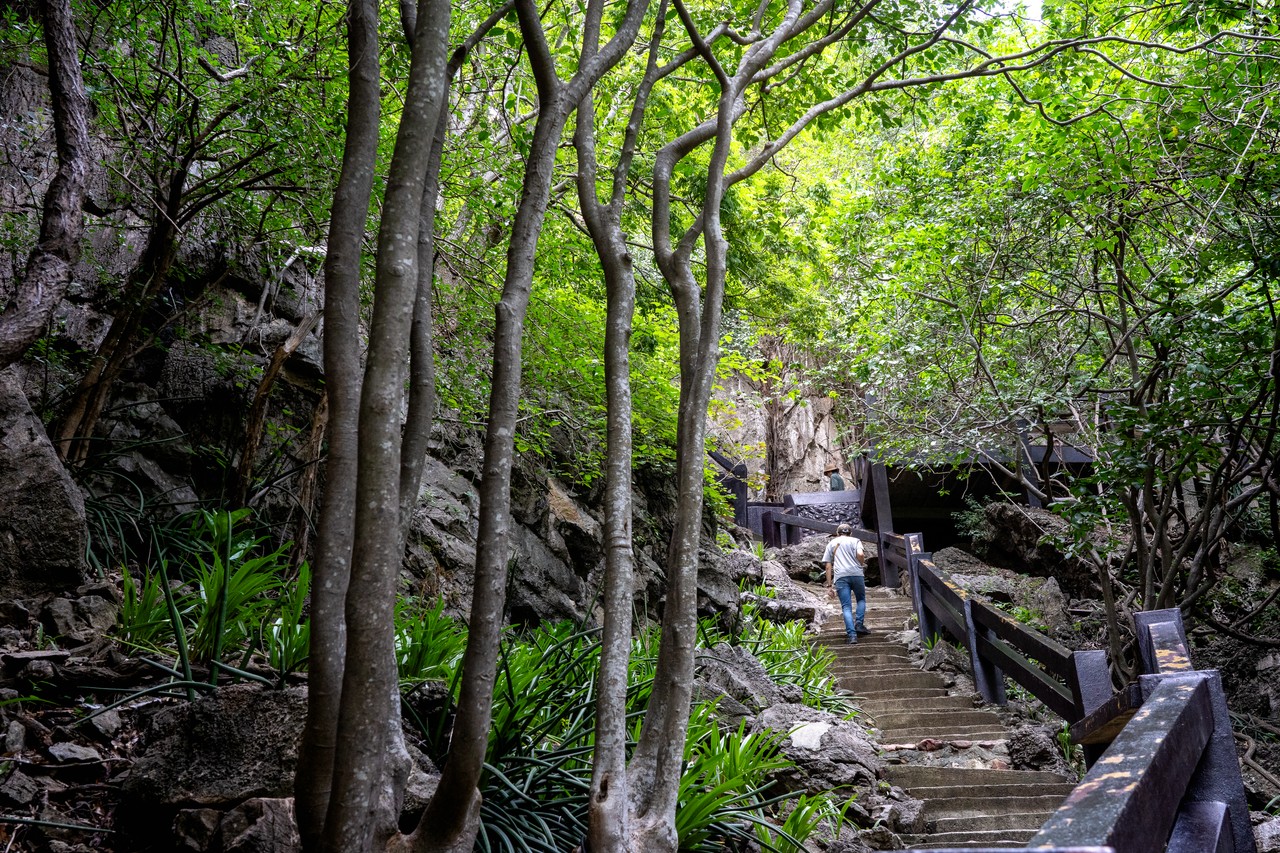 วนอุทยานเขานางพันธุรัต